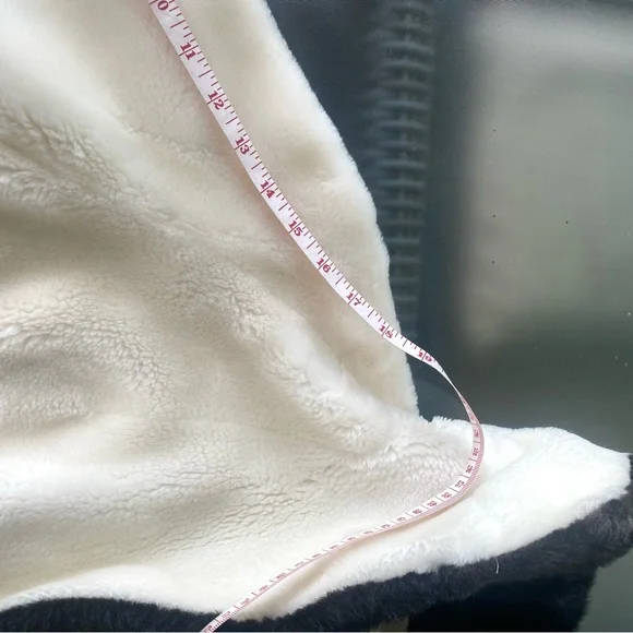 VINTAGE Borgana — Gorgeous Cream and Black Faux Fur Women's Coat— SPECTACULAR ! - Picture 14 of 14